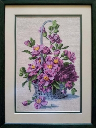 Coș cu magnolii